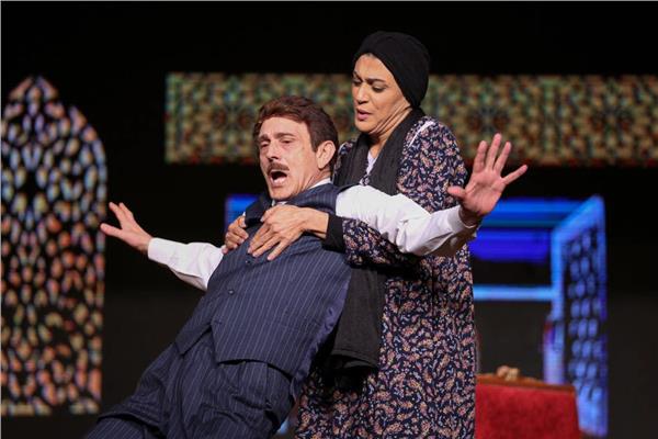 لقطة من عرض "عيلة إتعملها بلوك"