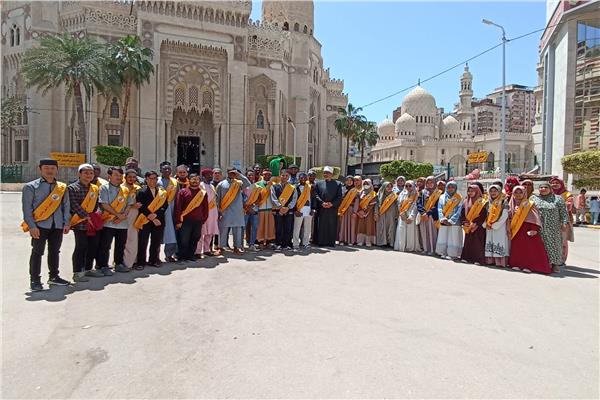 الطلاب الوافدون يشيدون بالجولة الترفيهية بالإسكندرية