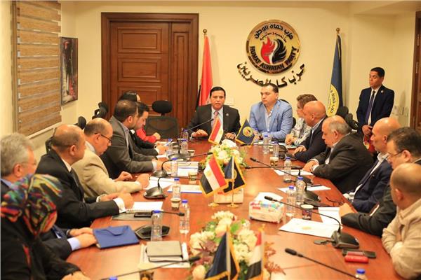 خلال اجتماع الأمانات المركزية بحزب حماة الوطن