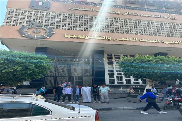 الطلاب المصريون العائدون من السودان 