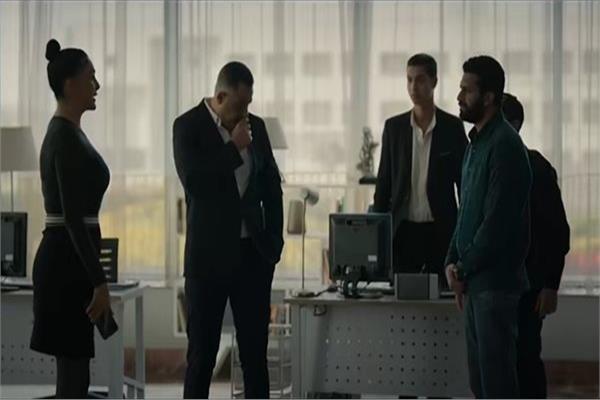 لقطة من مسلسل تلت التلاتة الذي جمع مصطفى درويش وغادة عبد الرازق