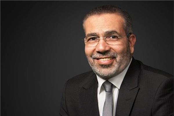 الدكتور مدحت العدل