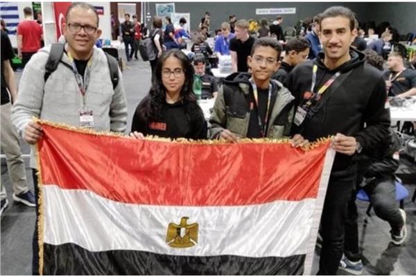ردينة وعمر يحصدان المركز الأول في مسابقة الروبوت العالمية برومانيا