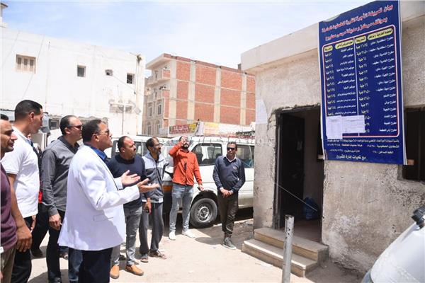 محافظ مطروح يتفقد المواقف