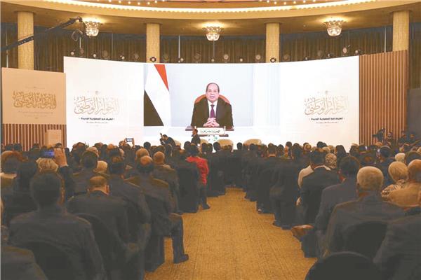 حضور كبير من مختلف القوى السياسية وفئات المجتمع خلال الجلسة الأولى للحوار الوطني