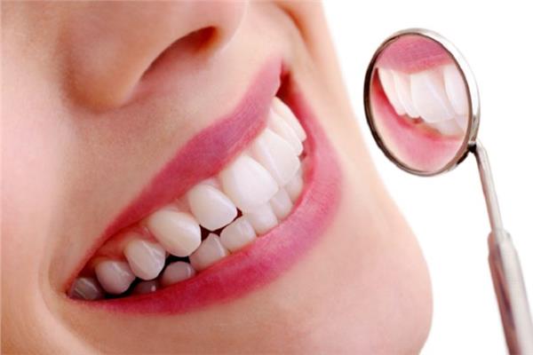 ممارسات شائعة تدمر أسنانك .. تعرف عليها ؟