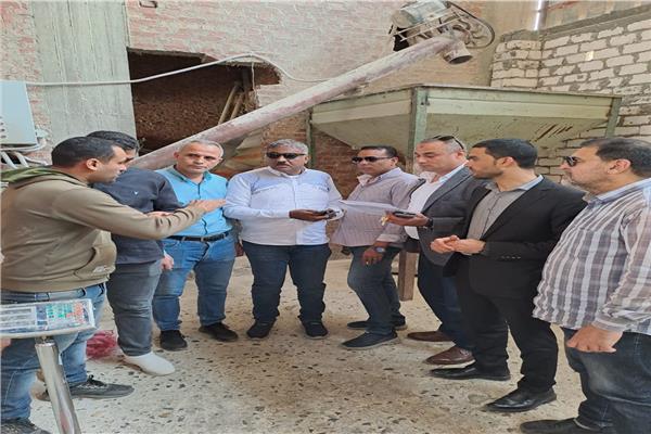 ضبط 7 أطنان ونصف قمح محلي داخل مدشة
