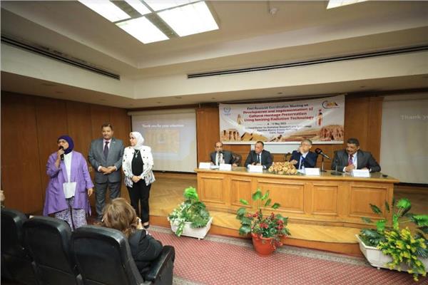 د.مصطفى وزيري الأمين العام للمجلس الأعلى للآثار خلال  الاجتماع 