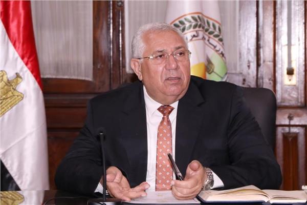 السيد القصير وزير الزراعة واستصلاح الأراضي