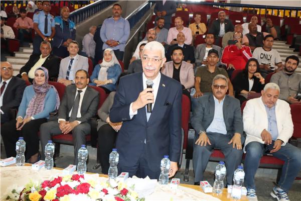 الدكتور أحمد فرج القاصد رئيس جامعة المنوفية فعاليات دورة الشهيد الرفاعي