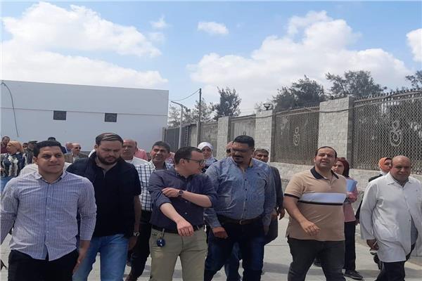 مساعد وزير الصحة للمشروعات القومية يتفقد أعمال التطوير بمنشأت  الإسماعيلية