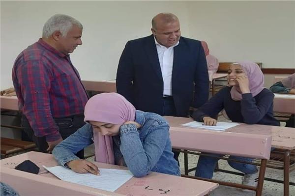 وكيل تعليم دميـاط يتابع أعمال الامتحانات