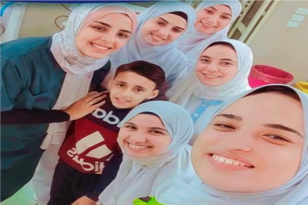 إنقاذ طفل مصاب بقطع بالوريد الأجوف ونزيف حاد بالغشاء البلوري بمستشفي دمياط التخصصي 