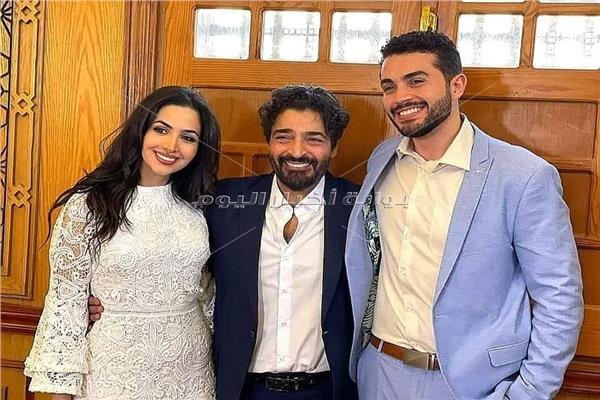 حميد الشاعري والعروسين