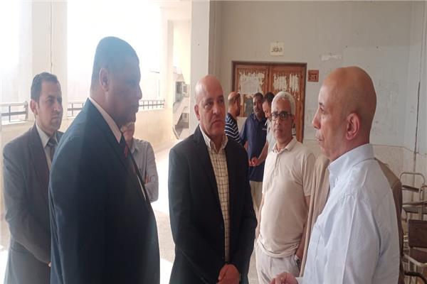 الدكتور أيمن محمود عثمان رئيس جامعة أسوان
