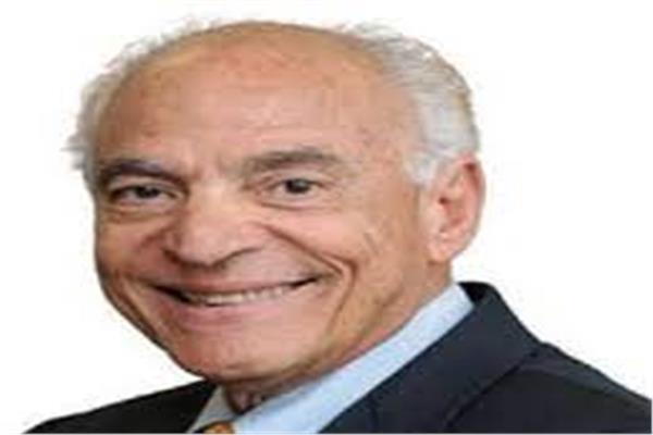 الدكتور فاروق الباز