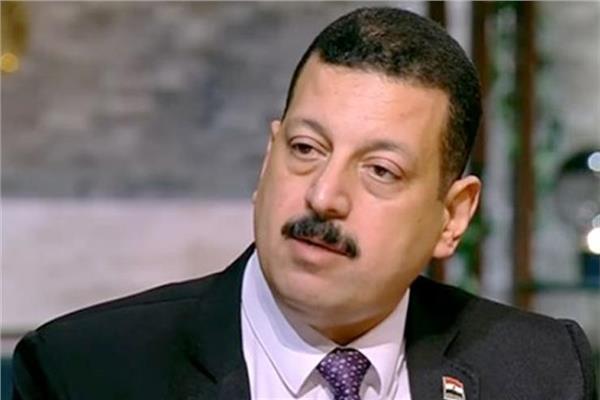 الدكتور أيمن حمزة