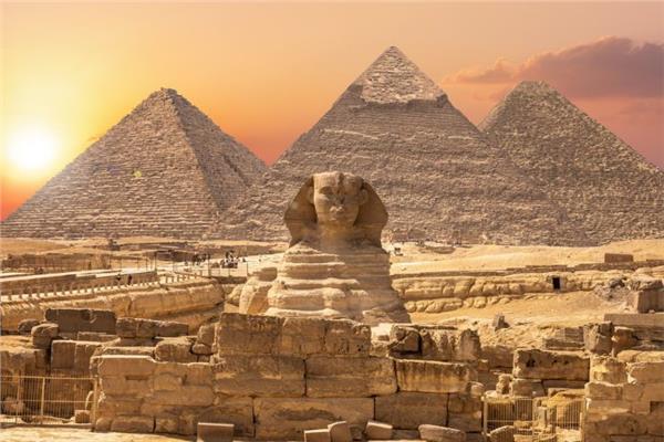 الاهرامات 