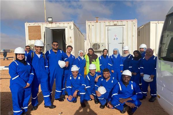 تدريبًا ميدانيًا لطلاب المستوى الثاني والثالث بقسم جيولوحيا