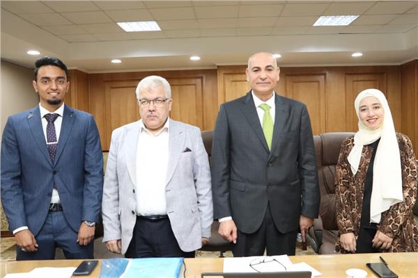  الدكتور ناصر عبد الباري القائم بعمل عميد كلية الطب بجامعة المنوفية 