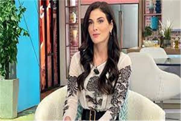الفنانة رزان جمّال 