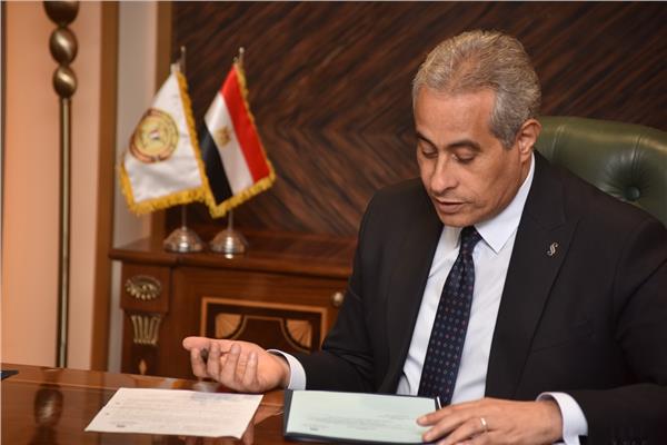 وزير القوى العاملة
