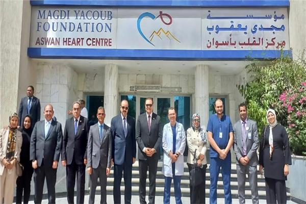 رئيس الاعتماد والرقابة الصحية في جولات ميدانية لمؤسسة مجدي يعقوب
