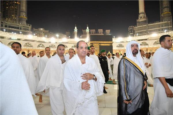  الرئيس عبد الفتاح السيسي يؤدي مناسك العمرة 