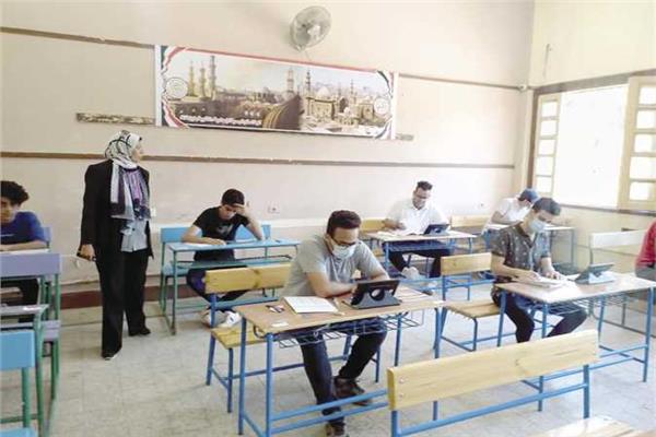 لجان امتحانات