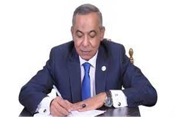  النائب طارق رسلان