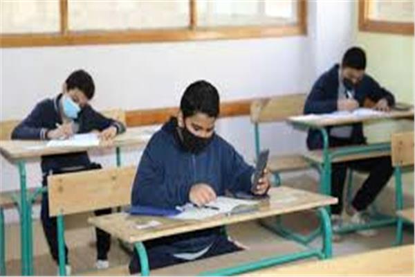 إحباط 3 محاولات للغش فى مادة الجبر باعدادية الشرقية 