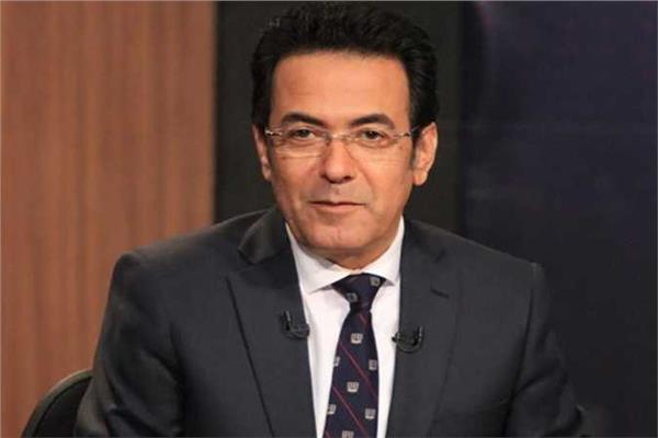 الإعلامي خيري رمضان