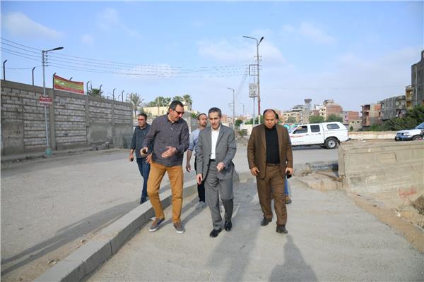 محافظ الغربية خلال الجولة التفقدية