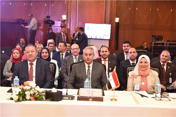 مشاركة وزير القوى العاملة فى فعاليات الدورة 49 لمؤتمر العمل العربى