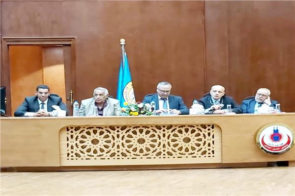 جانب من فعاليات المؤتمر الثاني للجراحة العامة  بمستشفى الحسين الجامعي