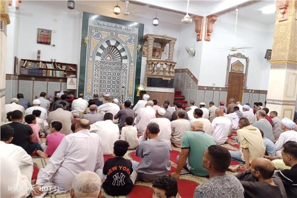 الصلاة على النبي صوت يتلألأ فى مساجد أسوان