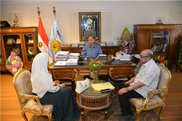محافظ أسيوط  