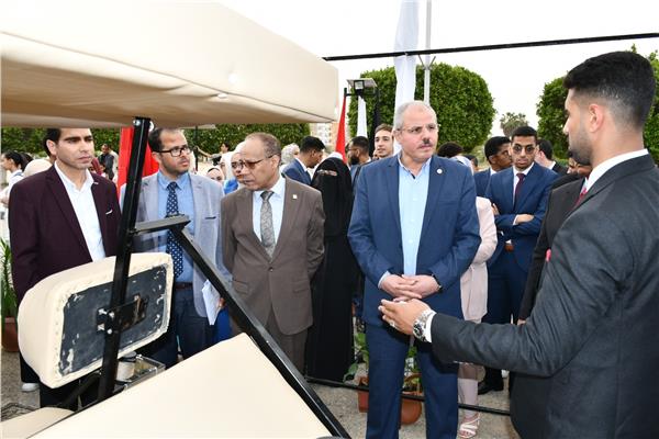 مشروع تخرج طلاب الكلية المصرية الصينية بجامعة القناة