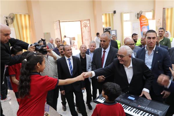 لقاء محافظ الوادي الجديد بوزير التربية والتعليم