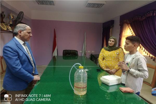 تكرم وكيل وزارة التربية والتعليم بكفر الشيخ الطالب مروان السيد نصر