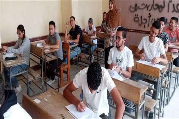  لجان امتحانات الدبلومات الفنية 