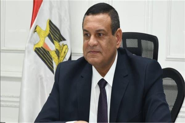 اللواء هشام آمنة وزير التنمية المحلية 