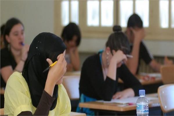 لجنة امتحان