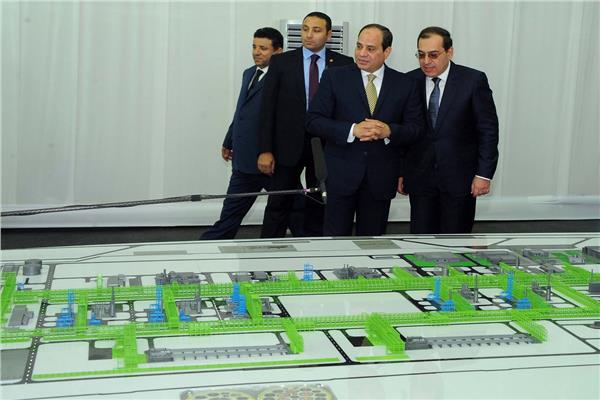 الرئيس عبد الفتاح السيسي والمهندس طارق الملا وزير البترول 