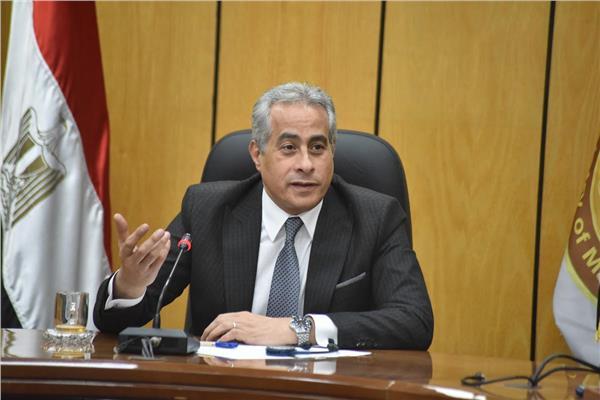  حسن شحاته وزير العمل