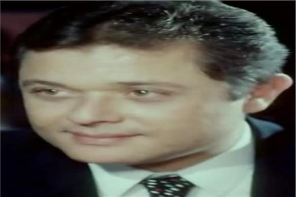 محمود عبدالعزيز