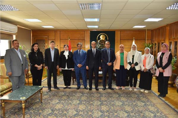 رئيس جامعة أسيوط يستقبل وفد الهيئة القومية لضمان جودة التعليم 