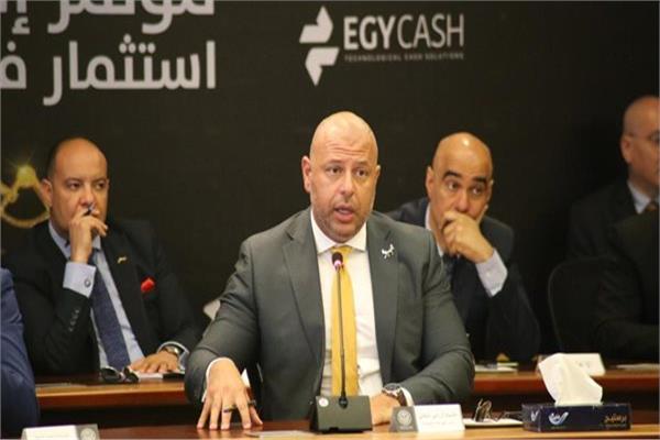  رامي الدكاني رئيس البورصة المصرية