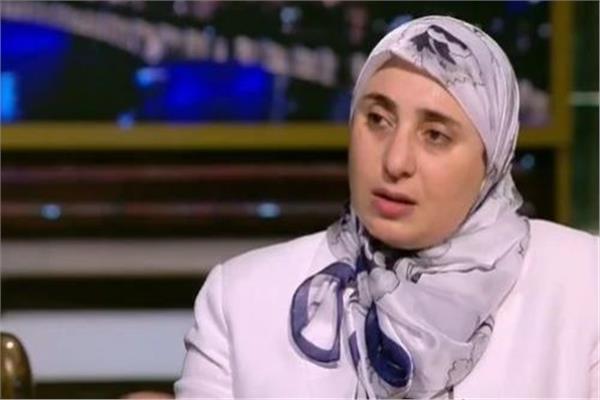  الدكتورة نيفين محيي الدين أستاذ المخ والأعصاب