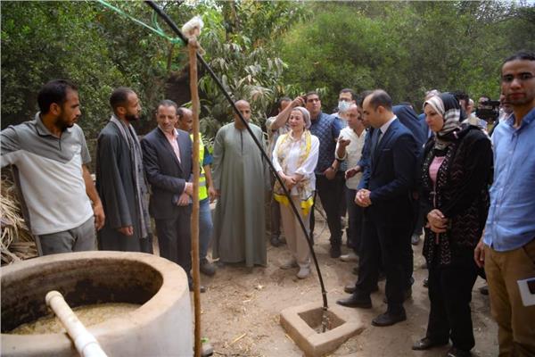 وزيرة البيئة تفقد وحدات الوقود الحيوى